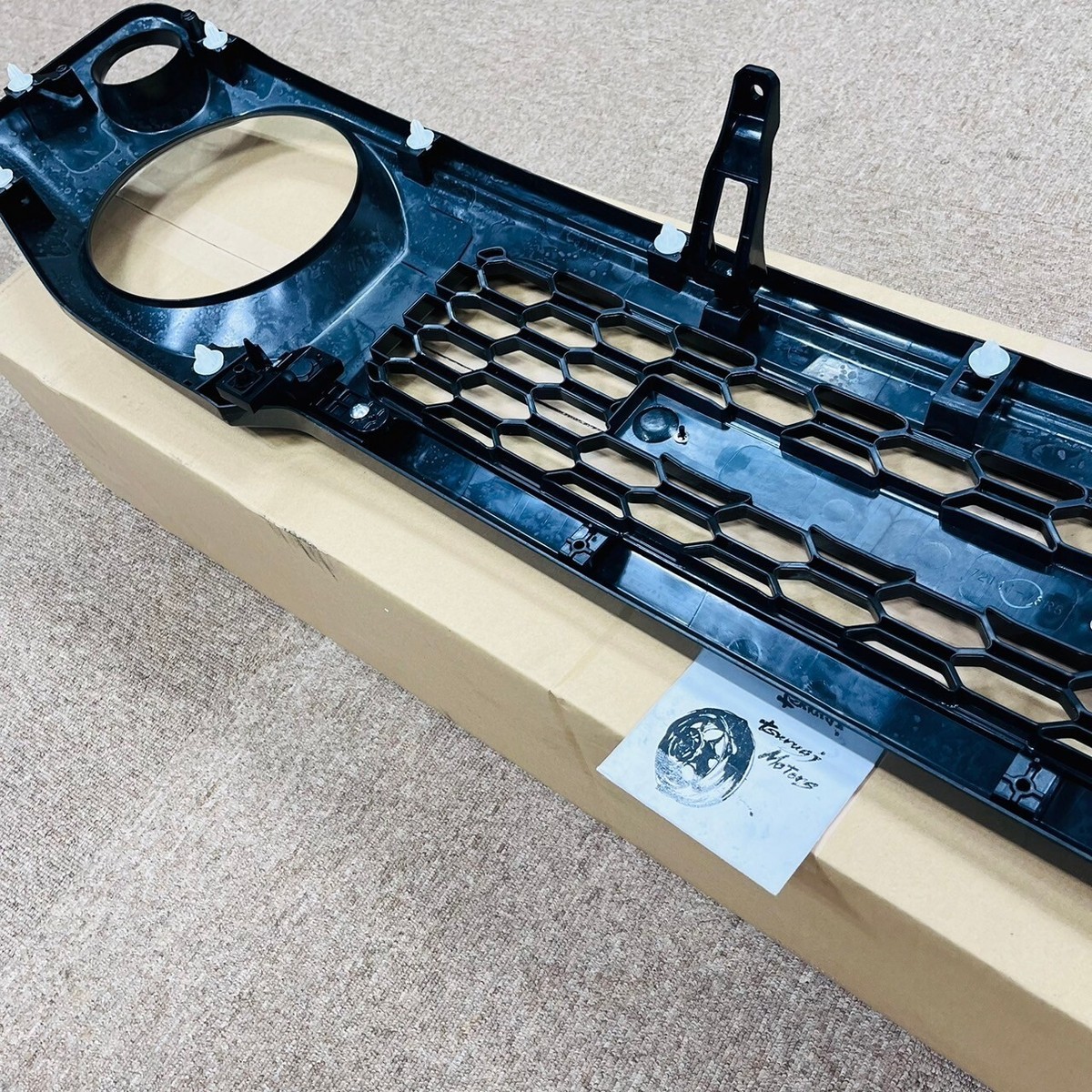SUZUKI genuine front grill Jimny JB64 Sierra JB74 2018~ OEM SUZUKI genuine front grill Jimny JB64 Sierra JB74 2018~ OEM