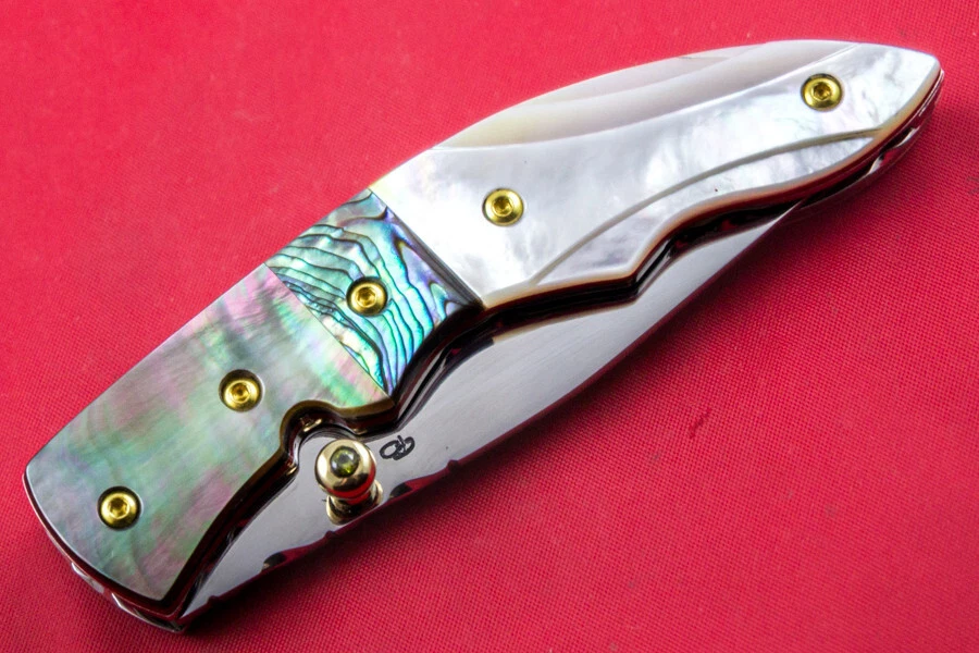 CUSTOM HANDMADE FOLDING KNIFE 440C BLACK WHITE MOP ABALONE TITANIUM PLATED SCREW - Image 3 of 4