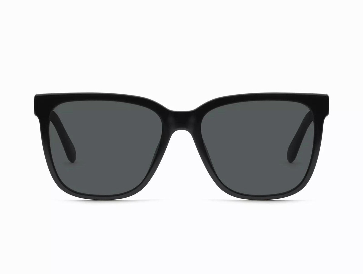 QUAY Wide Awake Sunglasses Black Frame Black Gradient Lenses Oversized NWT Amazon.com: QUAY - Sunglasses for Men & Women, Oversized  main image 2