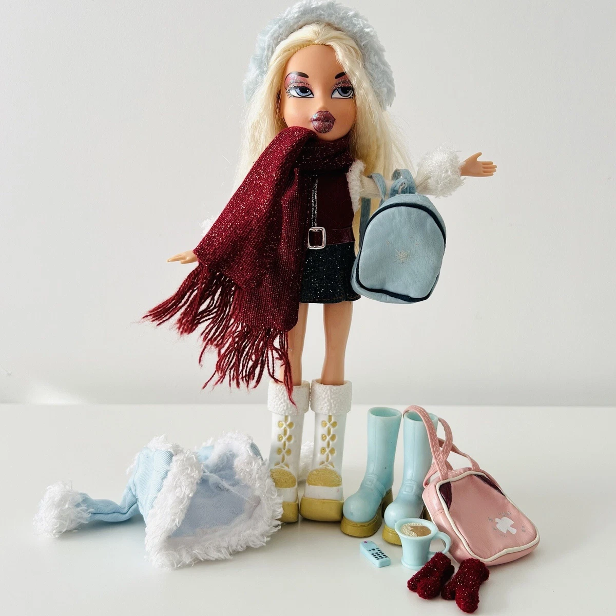 Bratz Wintertime Wonderland Cloe Doll With Clothes, Shoes/Boots &  Accessories.