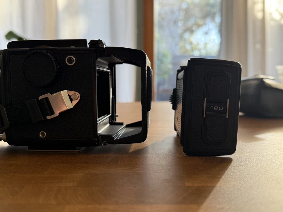 Bronica ETR-C, filme de 120 mm, 75mm f/2.8 + 150mm f/3.5, filme traseiro, SEM VISOR - Imagem 3 de 4