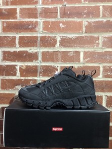 air humara 17 supreme black