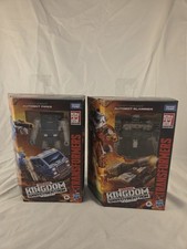 Transformers War for Cybertron Kingdom Deluxe WFC-K33 Autobot Slammer K32 Pipes