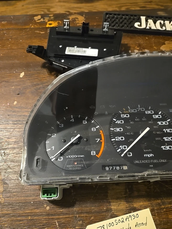 Cuadro de instrumentos Honda Accord SDN 1994-1997 automático 197.787 millas ID 78100S02A930 Foto 2 de 4