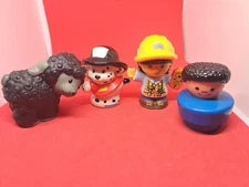 Fisher Price Little People Firefighter Spotted Dalmation Puppy + 3 Little People