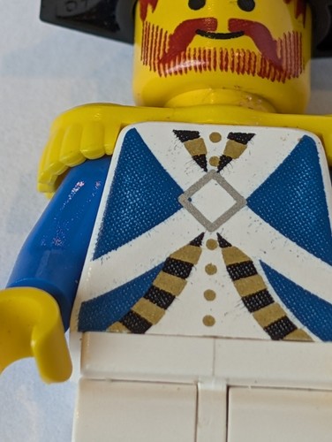 Lego Pirates : Pi064 Imperial Soldiers Harbor Sentry Minifigure Set 6245 - Picture 3 of 3