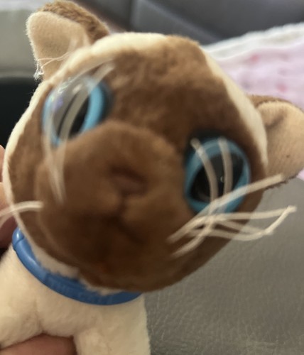 The CAT Artist Collection Siamese McDonald's Happy Meal Toys 2005 Mini Plush Toy - Picture 4 of 8