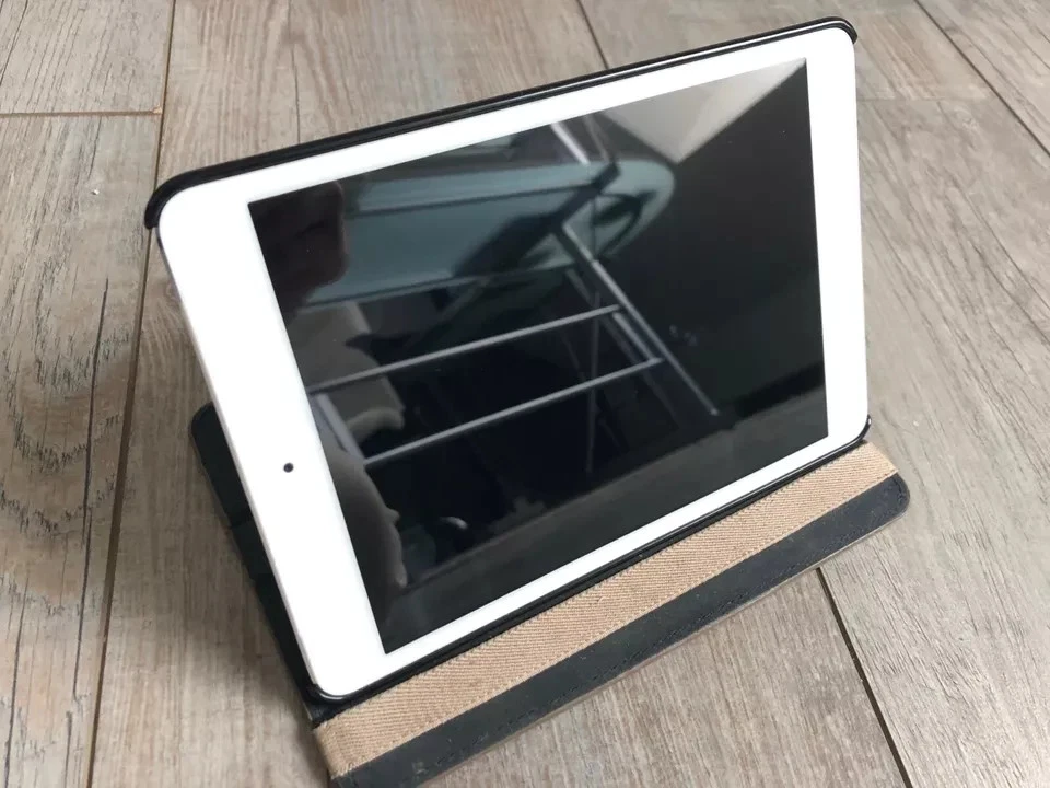 Apple iPad mini 1ère Génération 7,9" 16 Go Wi-Fi Tablette - Blanc & Argenté - Photo 3/4