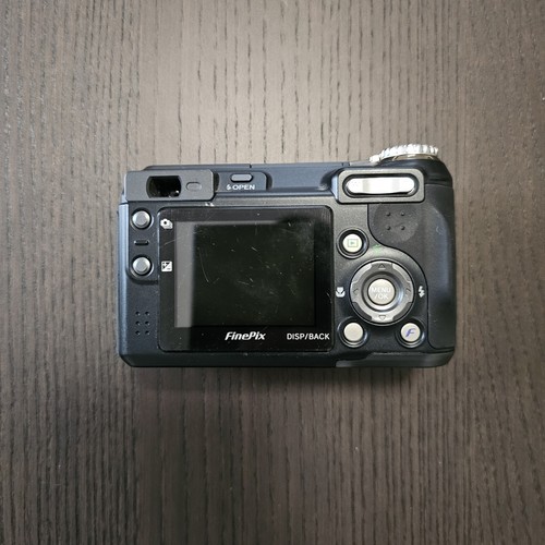 Fujifilm FinePix E900 Digital Camera Black 9 MP 2" LCD Display 4x Optical Zoom - Picture 2 of 4