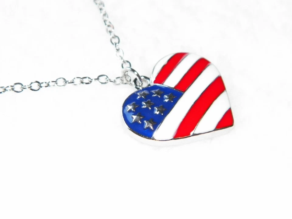 全新 20 英寸银色爱国珐琅项链 美国国旗 心形 Minmalist — 第 3/4 张图片