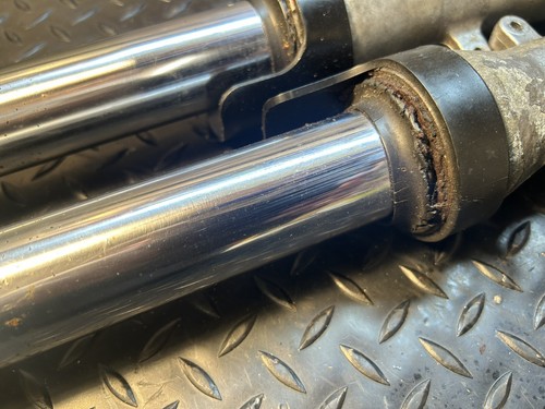 Honda VFR 750 RC36 Front Forks Suspension 94-97 Gen 4 VFR750 RC36/2 - Picture 18 of 24