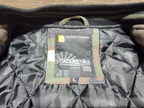 VTG Y2K Akademiks Size Large Insulated 90s Varsity Jacket Camo Letterman NWT - Picture 16 of 20