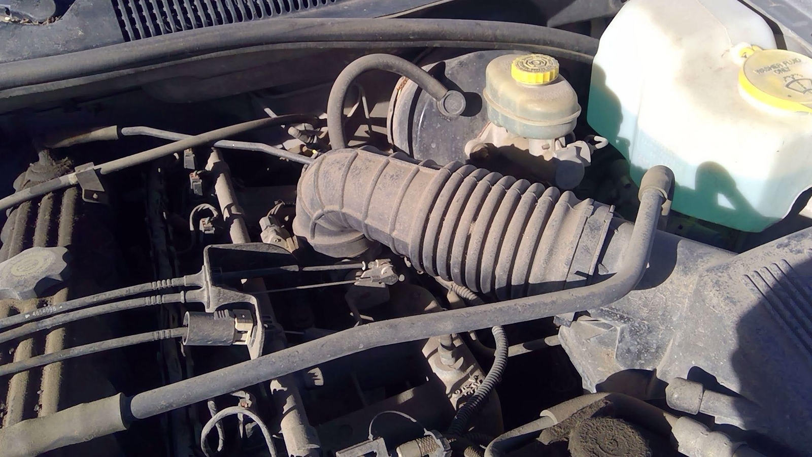 98 Jeep Grand Cherokee Air Intake Tube Resonator Pipe Elbow Rubber Oem