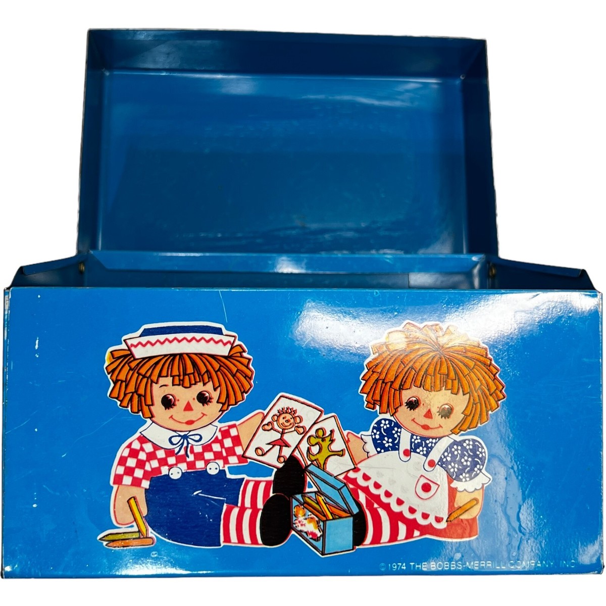 Vintage 1974 Raggedy Ann And Andy Metal Tin Crayon Box By J Chein