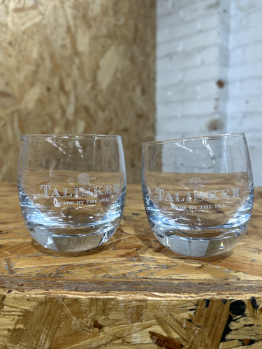 2 x Marken-Talisker "made by the sea" Schaukelbecher