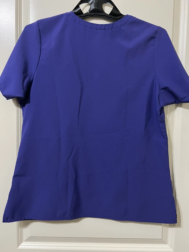 WonderWink W123 Women’s Scrub Top Purple Multiple Pockets size Medium - Image 3 of 4