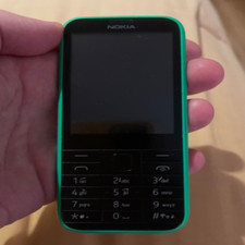 Unlocked Nokia 225 2.8" Cellphone 2MP Bluetooth 2G GSM 900 / 1800 Original