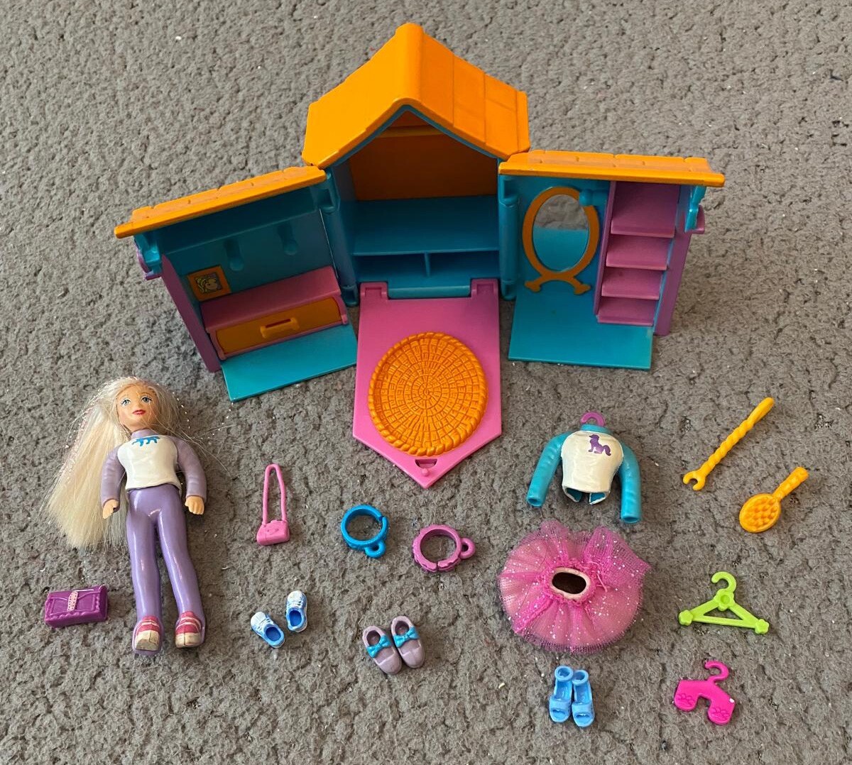 Polly Pocket 2001 Folding Dog House Play Set With Accessories