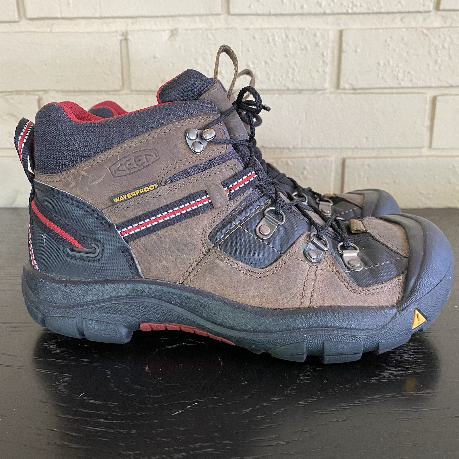 Stivali da trekking Keen impermeabili medi giovani 4 stringati in pelle scarpe outdoor comode