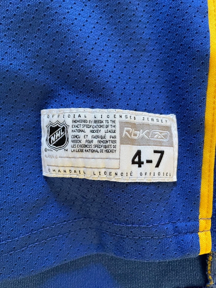 St Louis Blues NHL jersey Doug Weight youth size 4-7 Reebok - Image 4 of 4