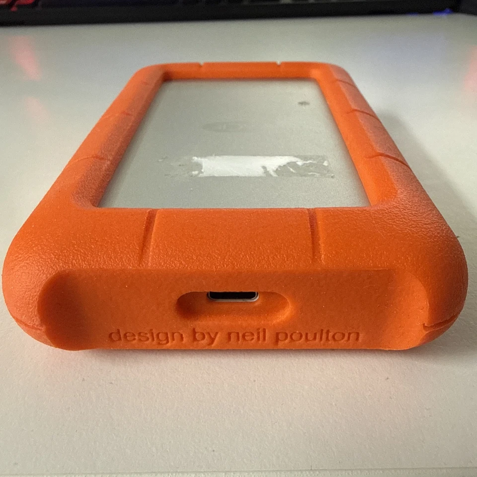 4TB USB-C 3.1 LaCie Rugged LRDOTU6 ST4000LM024 Orange 157 Stunden Disk-Info Top - Bild 3 von 4