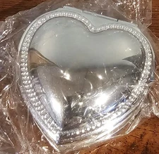 2.5in Heart-shaped Jewelery Box With Red Lining
