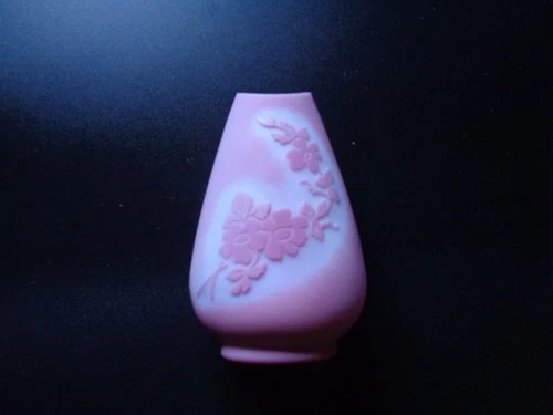 Rare Fenton Glass Vase Rose Quartz Sandcarved Flowers 5" LE only 2000=LOOK