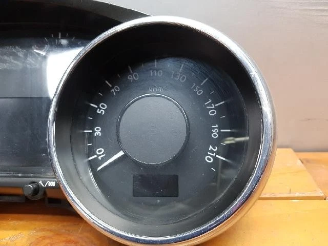 Painéis de instrumentos Peugeot 3008 2011 - Imagem 2 de 4