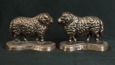 2 originale, antike Buchstützen Türstopper "Widder", massiv Gusseisen, 18. Jhdt.