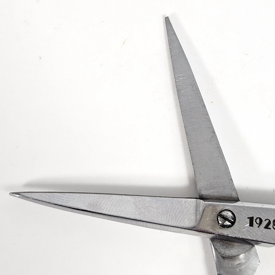 1928 Ornate Gold Tone Embellished Sewing Scissors w/ Sheath 4" Vintage Style - Image 4 of 4