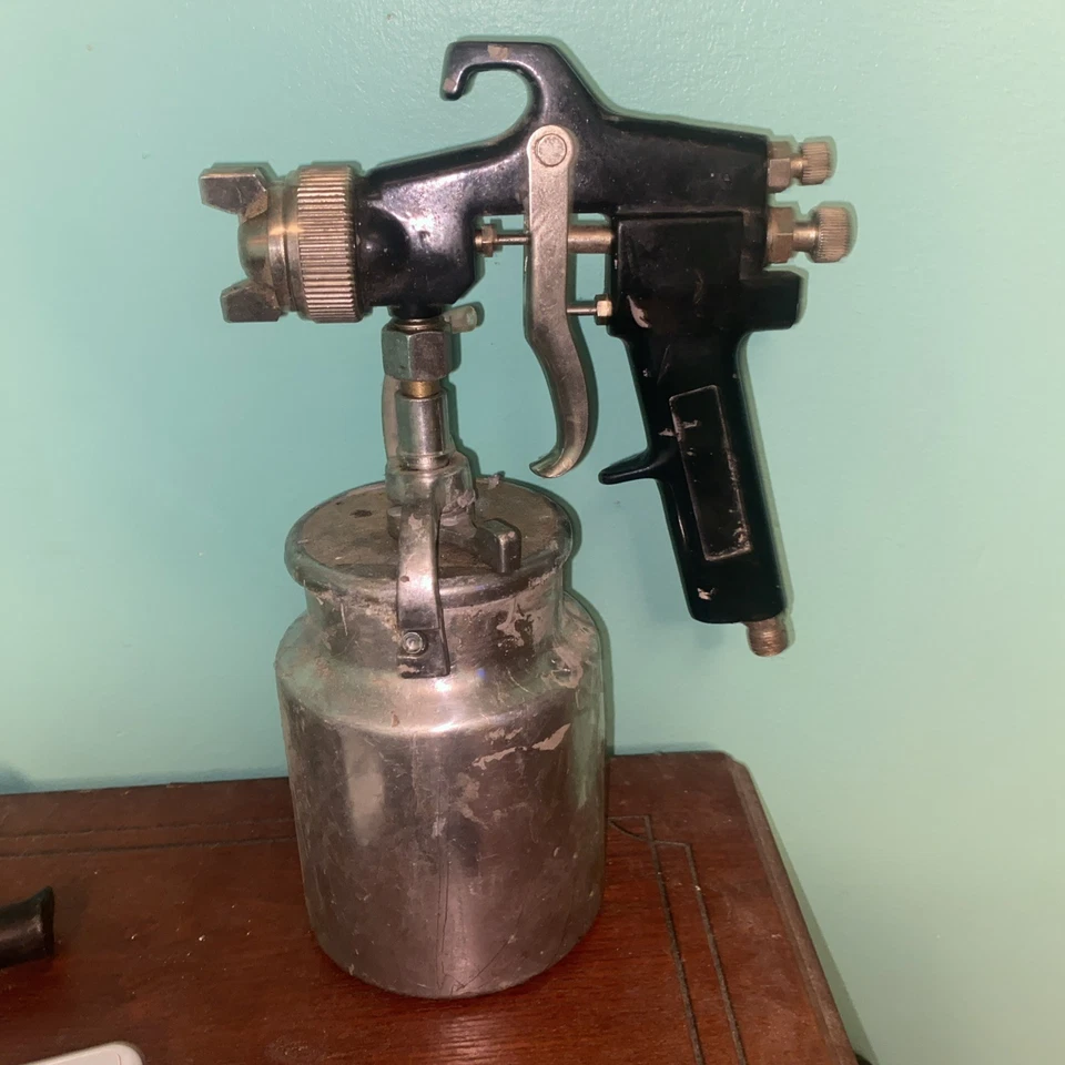 Central Pneumatic Old Spray Paint Gun - Image 2 of 2