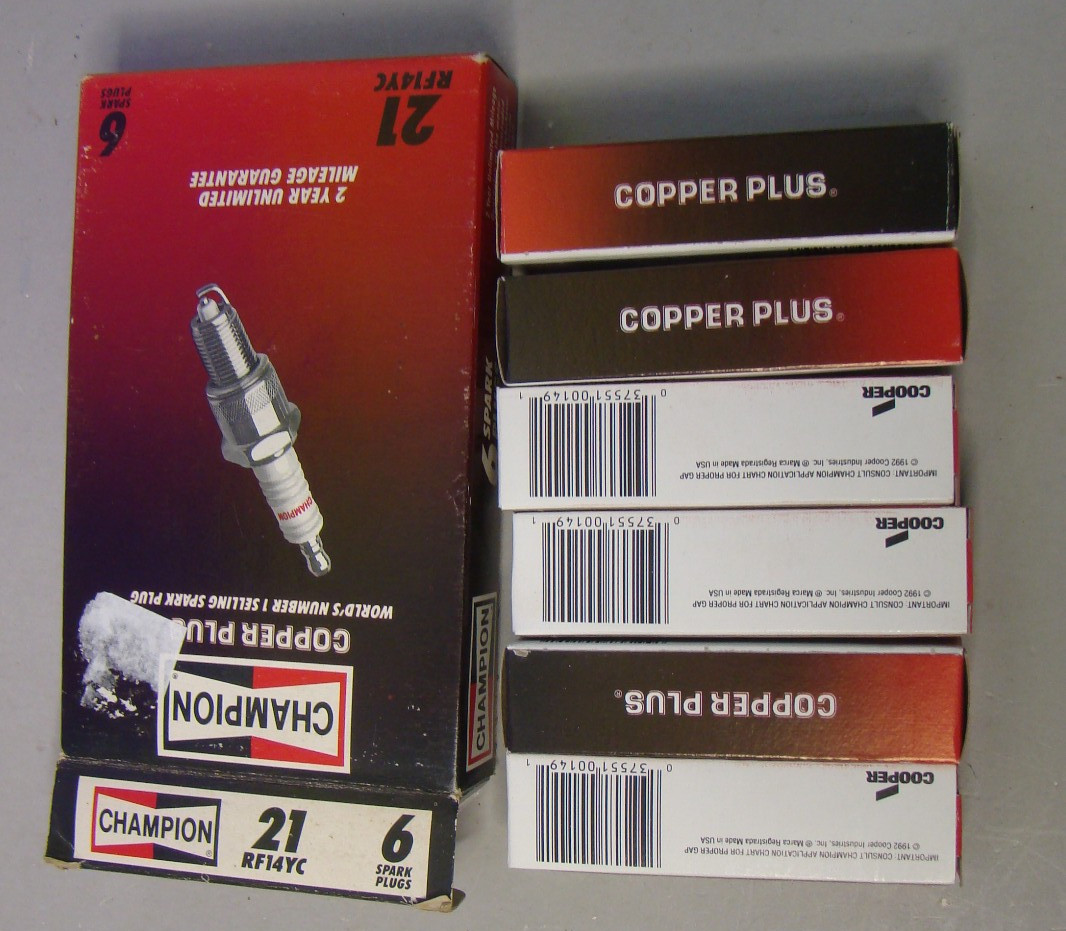 Champion Copper Plus # 21 Spark Plugs RF14YC -Box Of 6- New Old Stock
