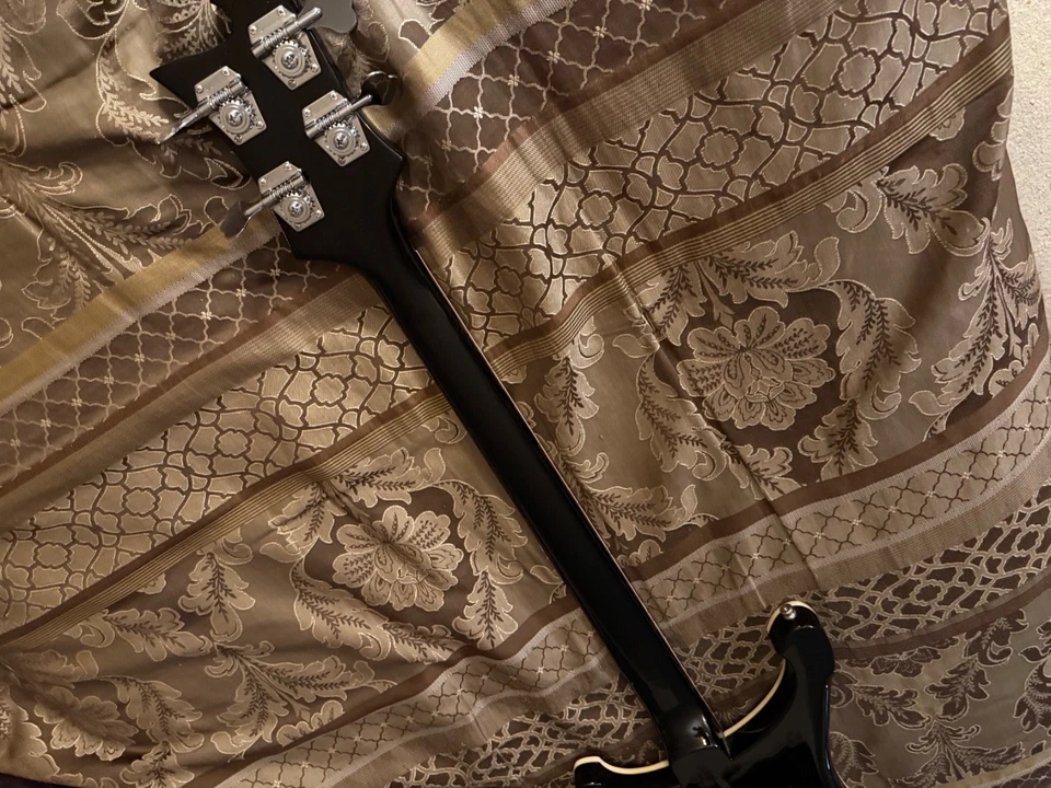 Bajo electrónico de 4 cuerdas Rickenbacker 4003JG Jetglo de arce de cuerpo sólido - negro Foto 3 de 4