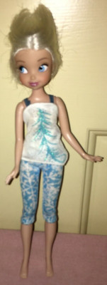 Periwinkle, Tinker Bell's twin   Disney frost pixie, pointed ears, no wings