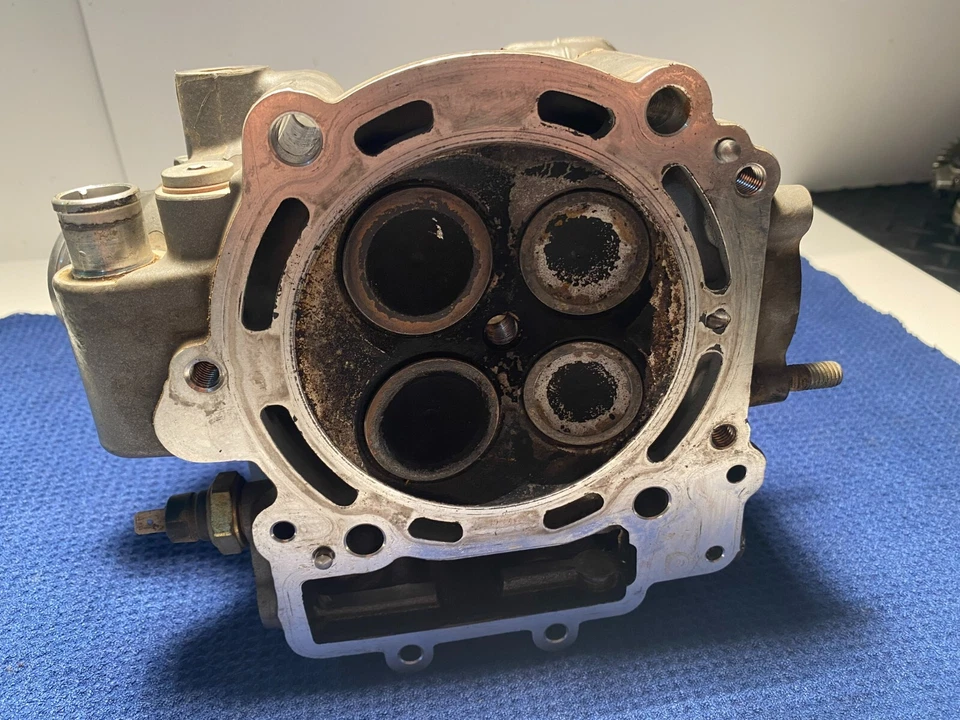 2005 KTM 950 KTM ADVENTURE CYLINDER HEAD ASSEMBLY OEM KTM ADVENTURE 950 - Imagem 4 de 4