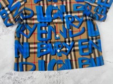 Preços baixos em Burberry Bebês e Crianças Pequenas Blusas e