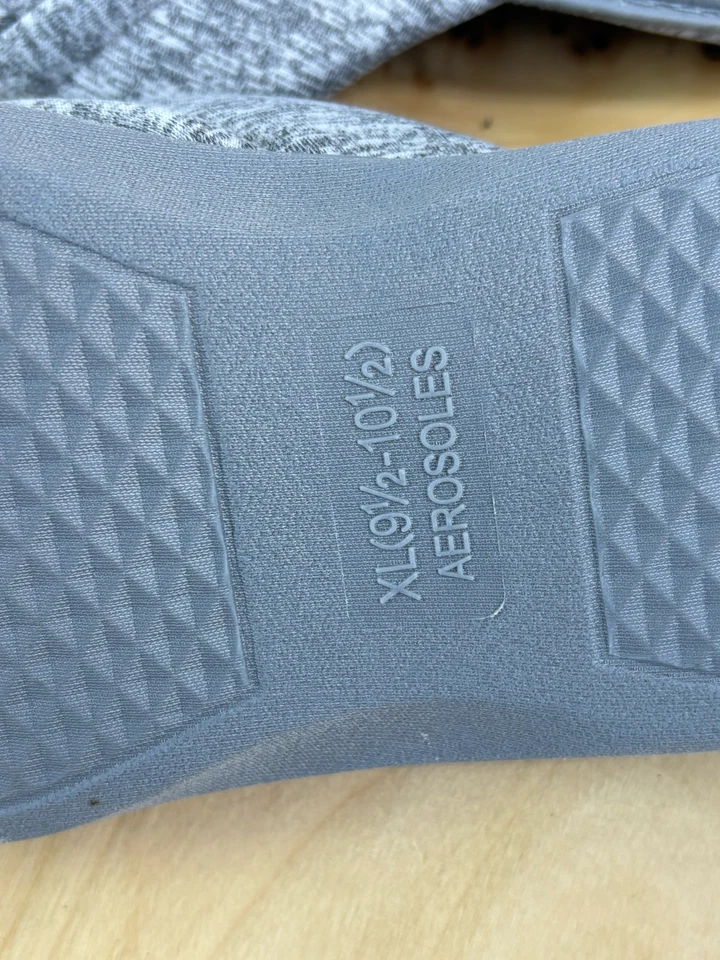 Zapatillas sin cordones acolchadas para mujer en aerosoles talla XL (9,5-10,5) punta redonda Foto 4 de 4