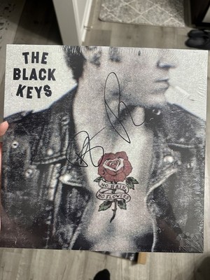 THE BLACK KEYS No Rain, No Flowers LP AUTOGRAPHED SIGNED Sky Blue Vinyl 