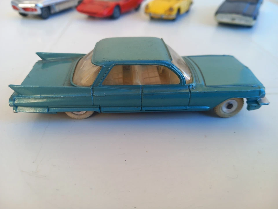 DINKY TOYS  147 CADILLAC 62 OTTIME  CONDIZIONI - Immagine 2 di 4
