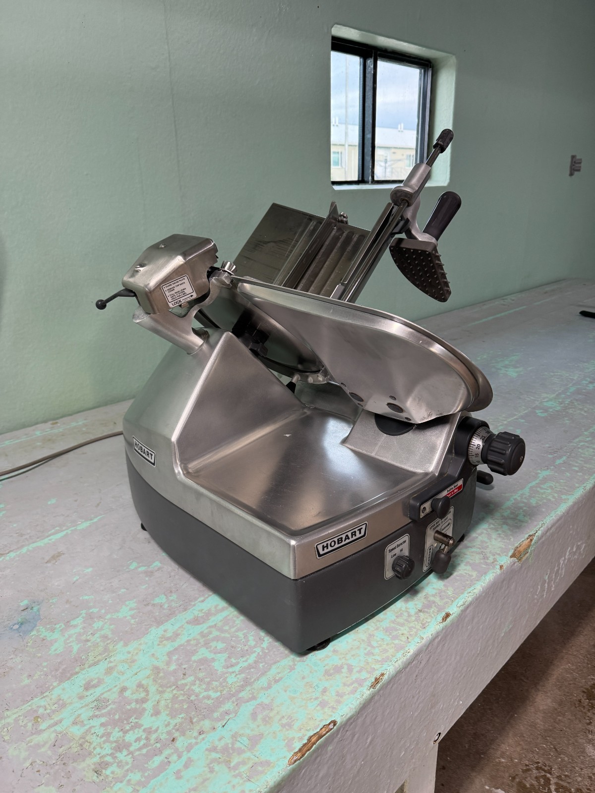Hobart 2712 Automatic Commercial Meat & Deli Slicer