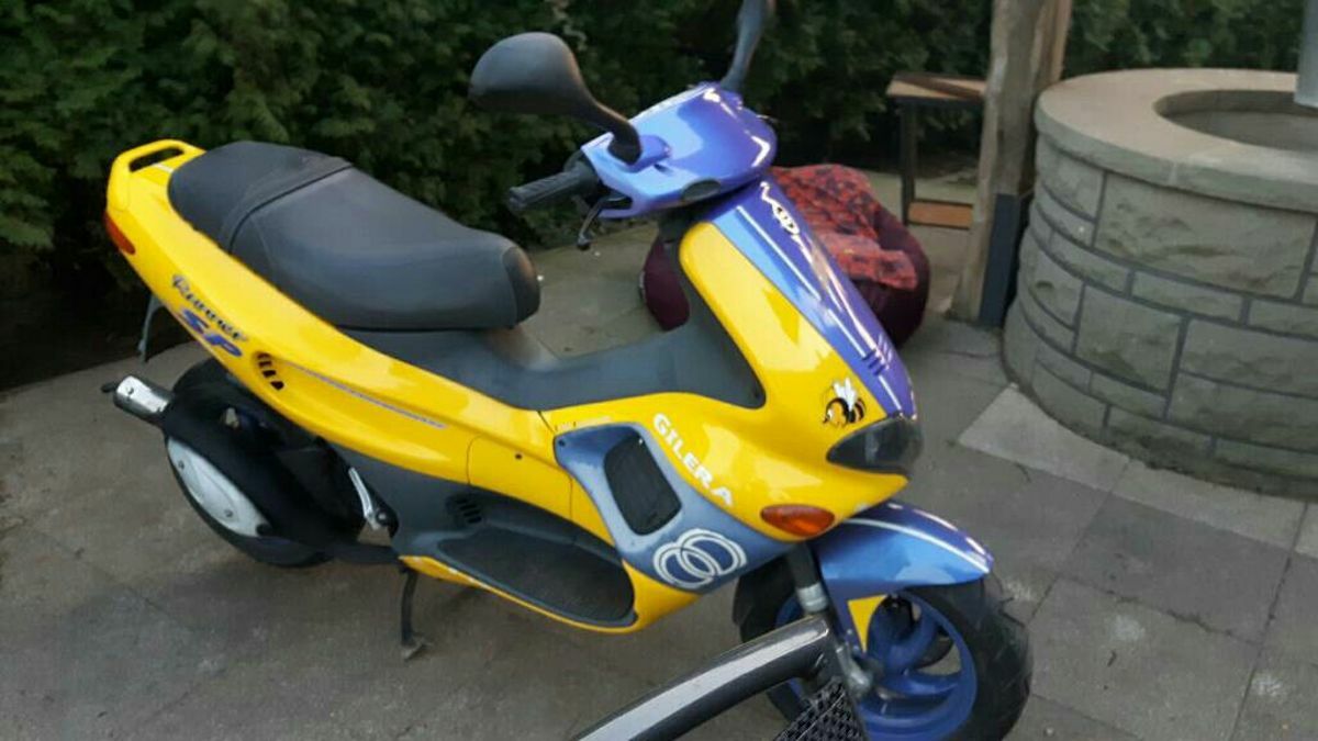 Autocollants Gilera Runner – Adhésifs Origine Pièces Motos (Réf. 57635200A3)