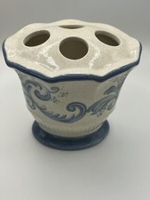 Springmaid Toothbrush Holder