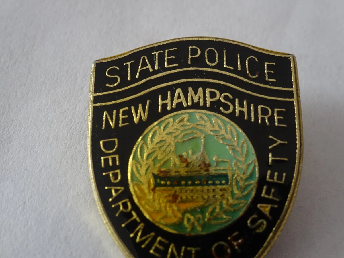 US Pin Badge Abzeichen Crest Sheriff Police Tropper: New Hampshire State Police