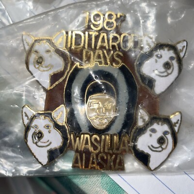 1987 Wasilla Alaska Iditarod Days Pin - Layered pin Huskies, Eskimo
