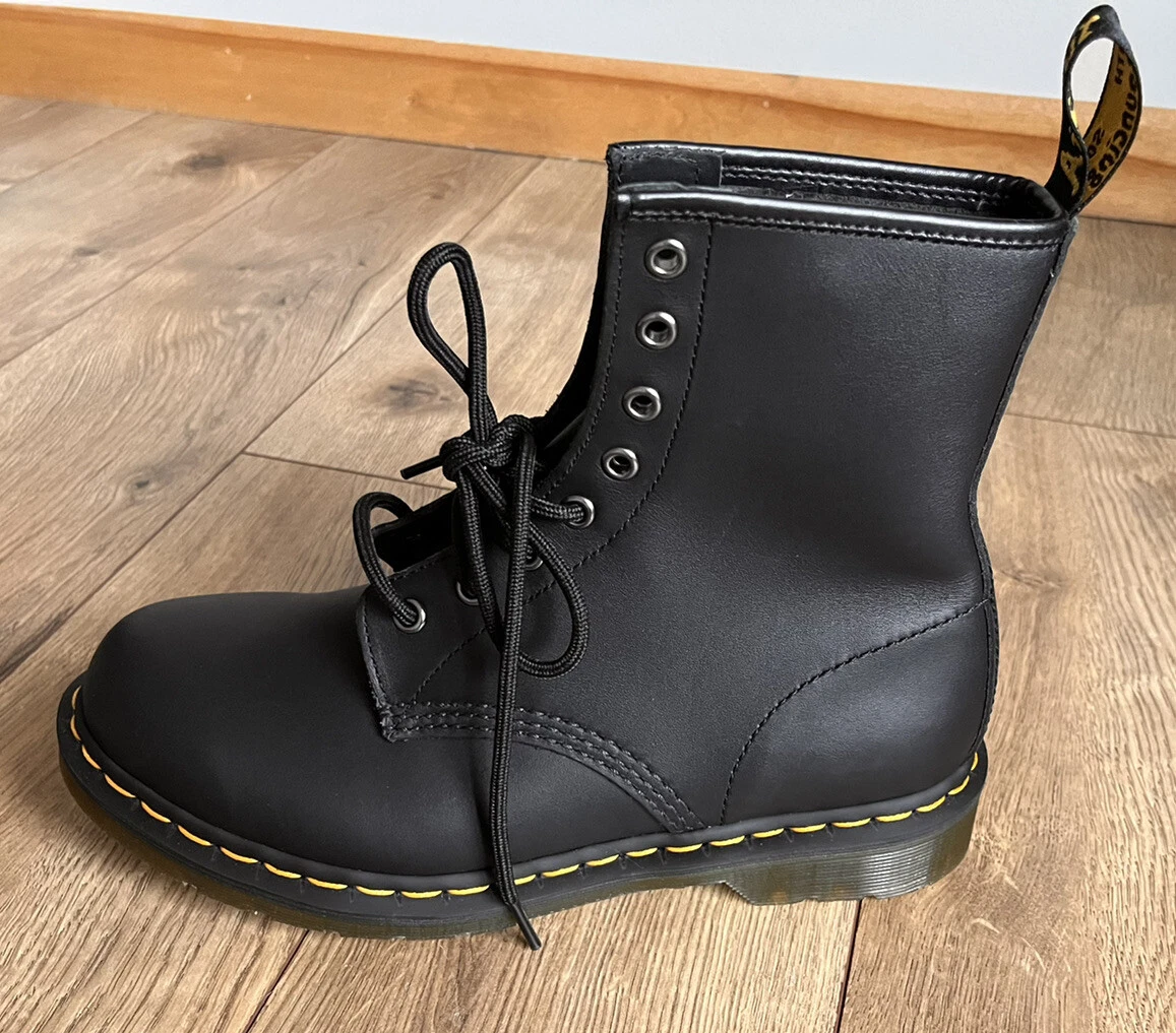 Dr. Martens Men display picture 3