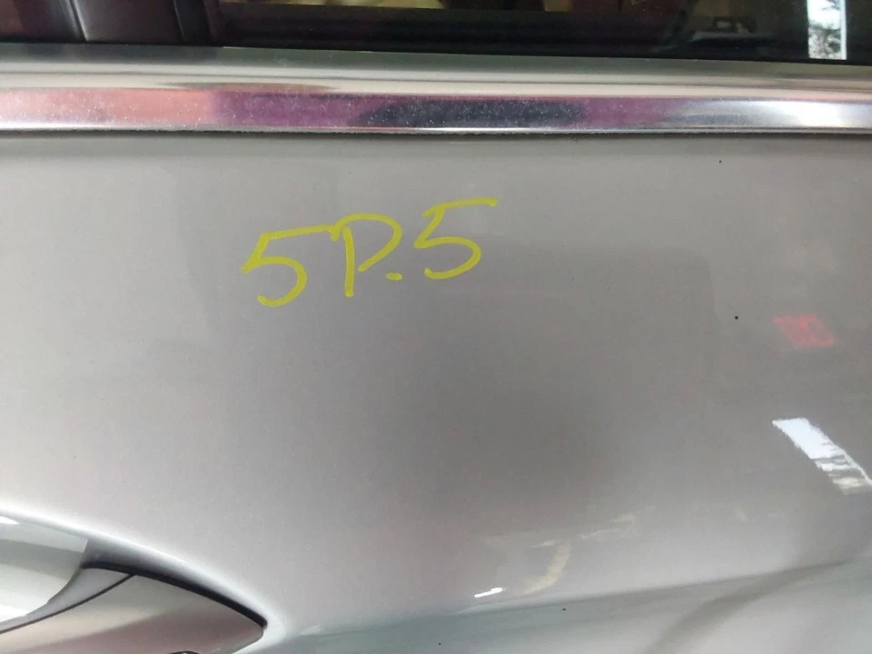 (LOCAL PICKUP ONLY) Passenger Rear Side Door Electric Green Tint Fits 11-16 BMW Foto 2 de 4