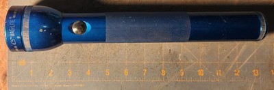 MAG-LITE 12'' 3-D Cell Blue Flashlight Incandescent Bulb WORKS USED