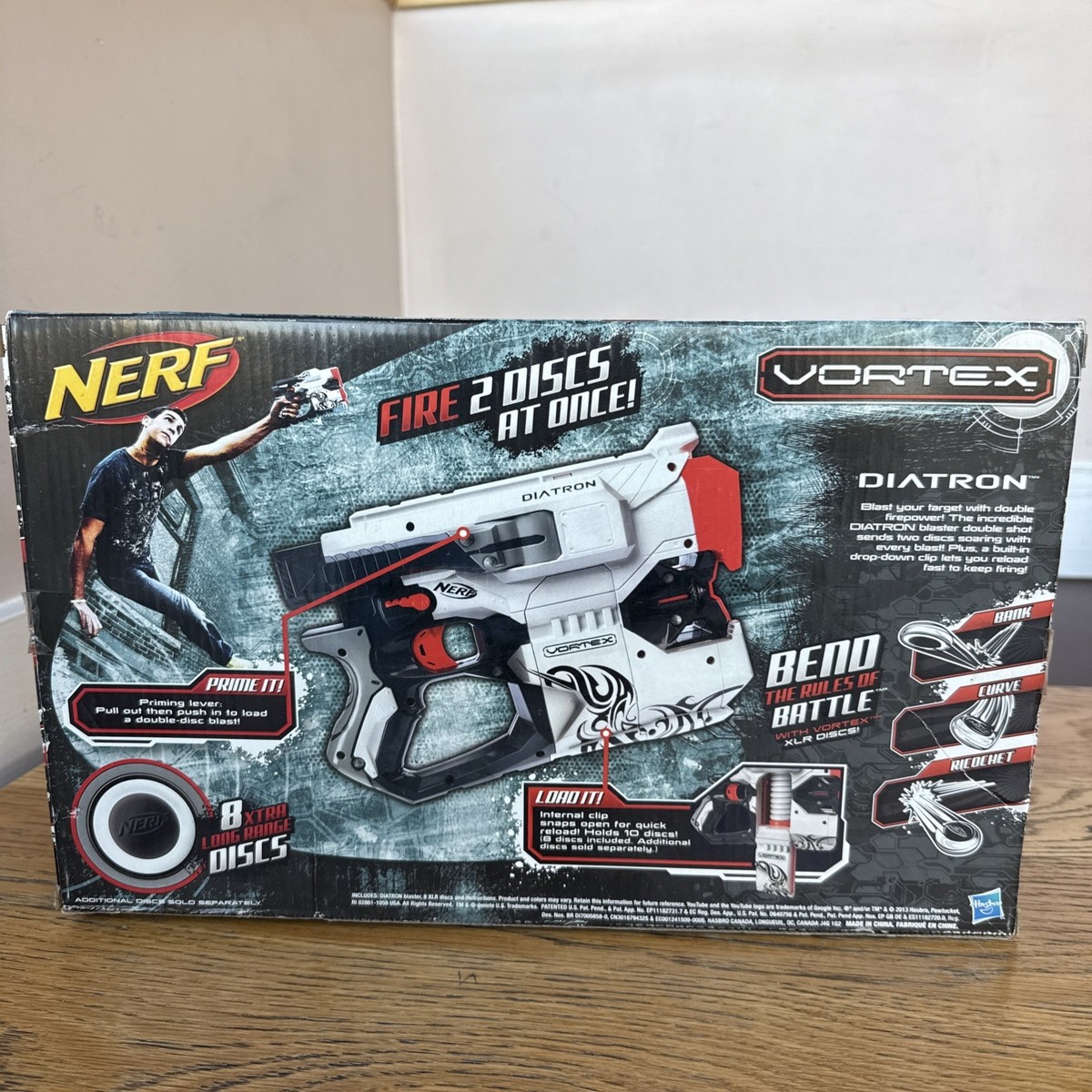 NERF ディアトロン ホワイト10連 2ディスク同時発射 & ディスク10枚付 Hasbro NERF Vortex Diatron Blaster Multishot Madness Fire 2 Discs