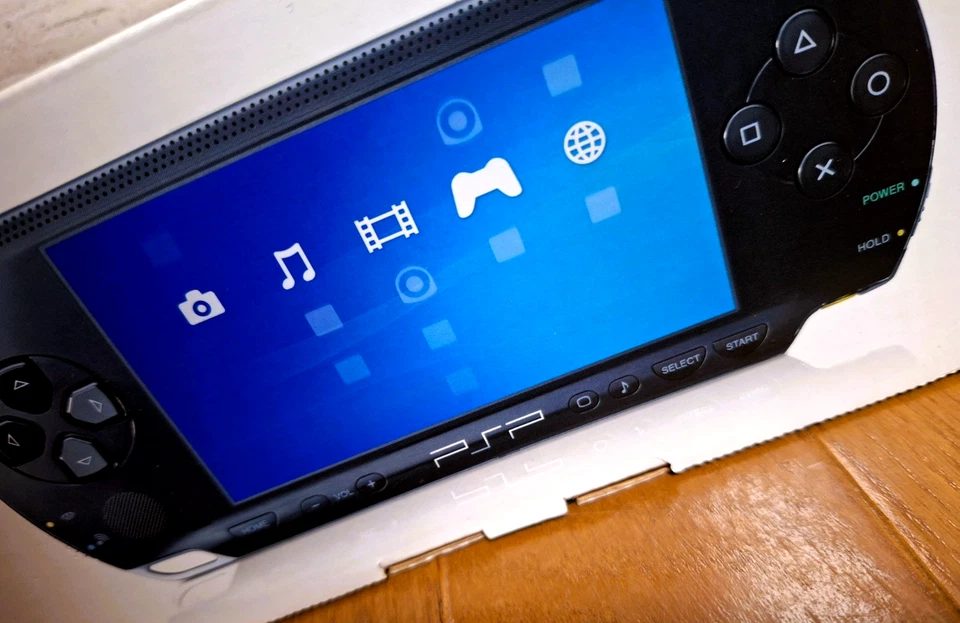 NEW Sony PSP 1000 (PSP-1000K) Console Japan *COLLECTORS ITEM - EXCELLENT* 1 - Image 3 of 4