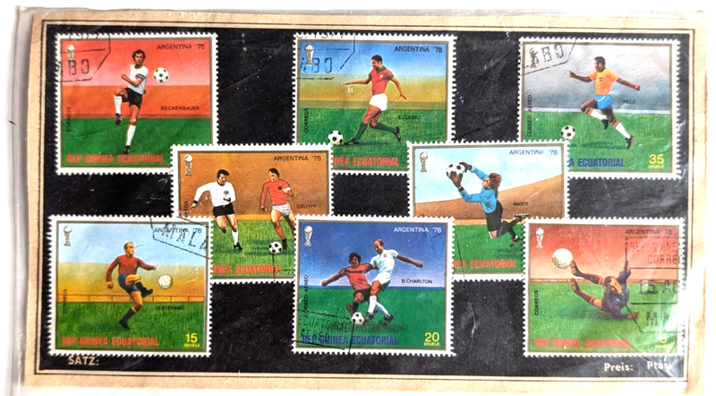 8-SOCCER STAMPS -EQUATORIAL GUINEA- SET  (4)